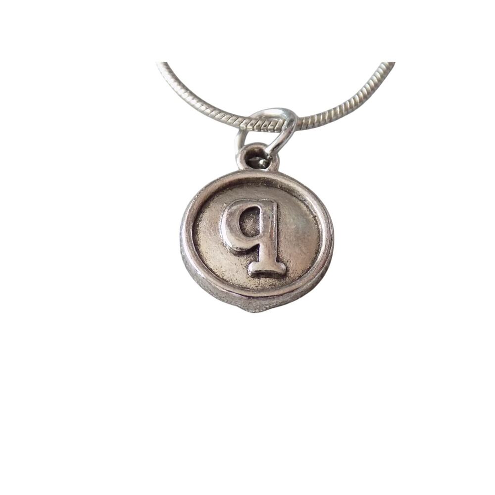 Initial Q pendant on 18" Silver Plated Snake Chain Necklace NWOT